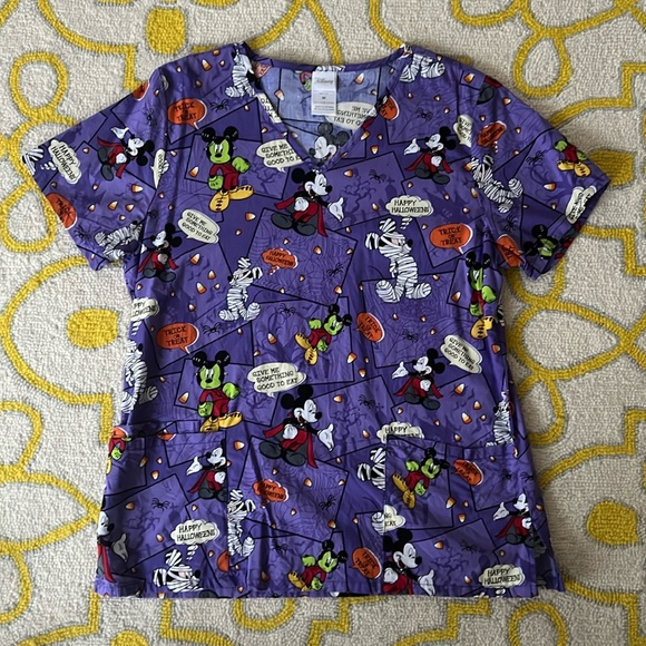 Disney Tops - Mickey Halloween. Sz M
